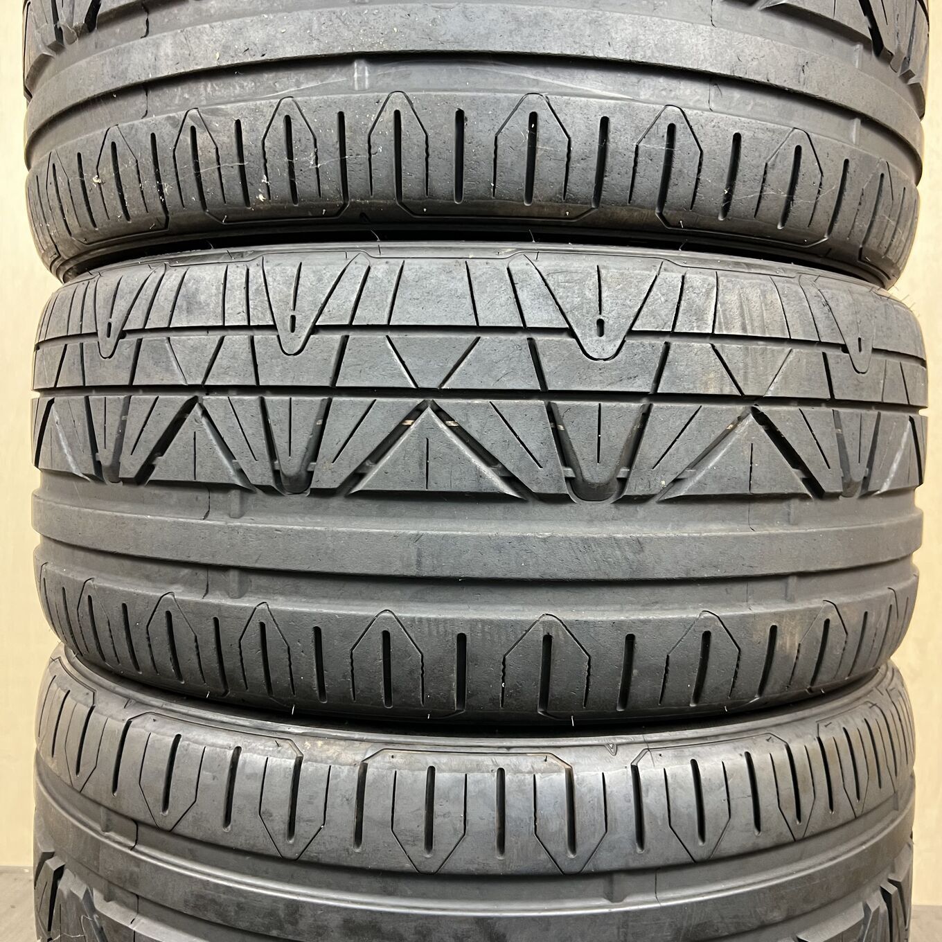 INVO 255/40 R19, фото 2