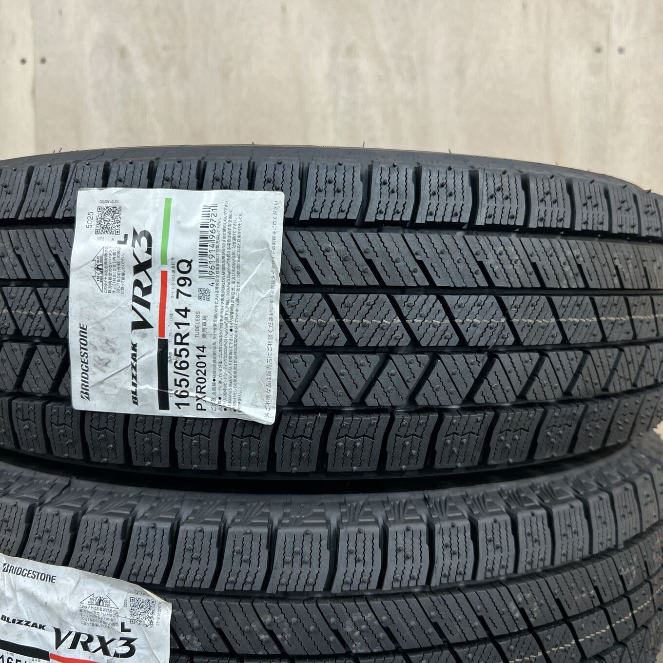 165/65 R14 Bridgestone BLIZZAK VRX3 — 34 000 ¥/комплект