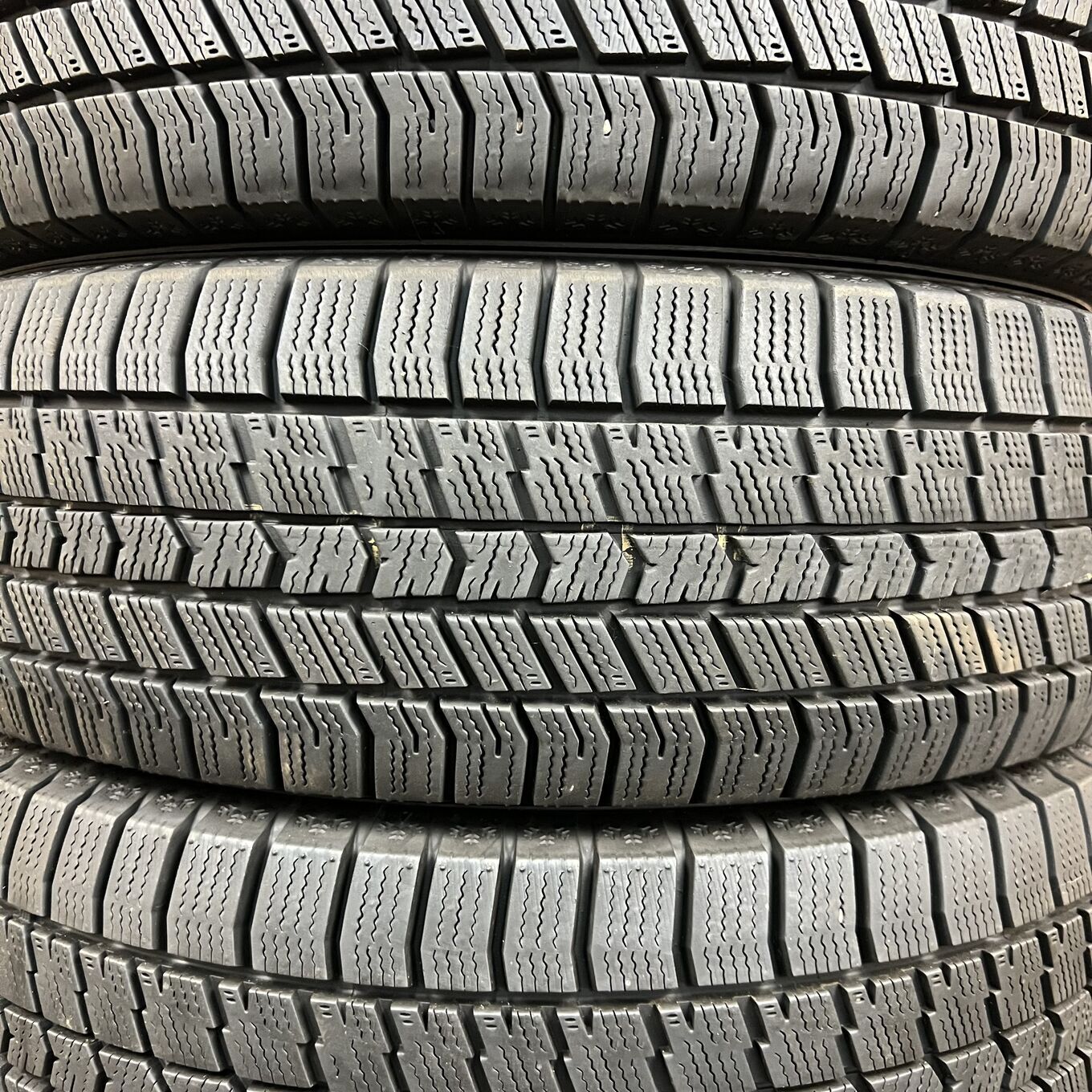 Goodyear ICE NAVI 8 205/65 R16, фото 2