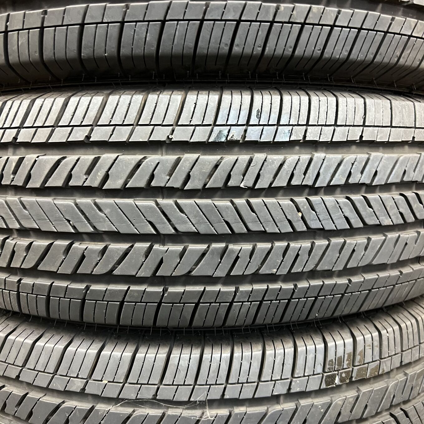 Bridgestone DUELER H/T 685 255/70 R18, фото 3