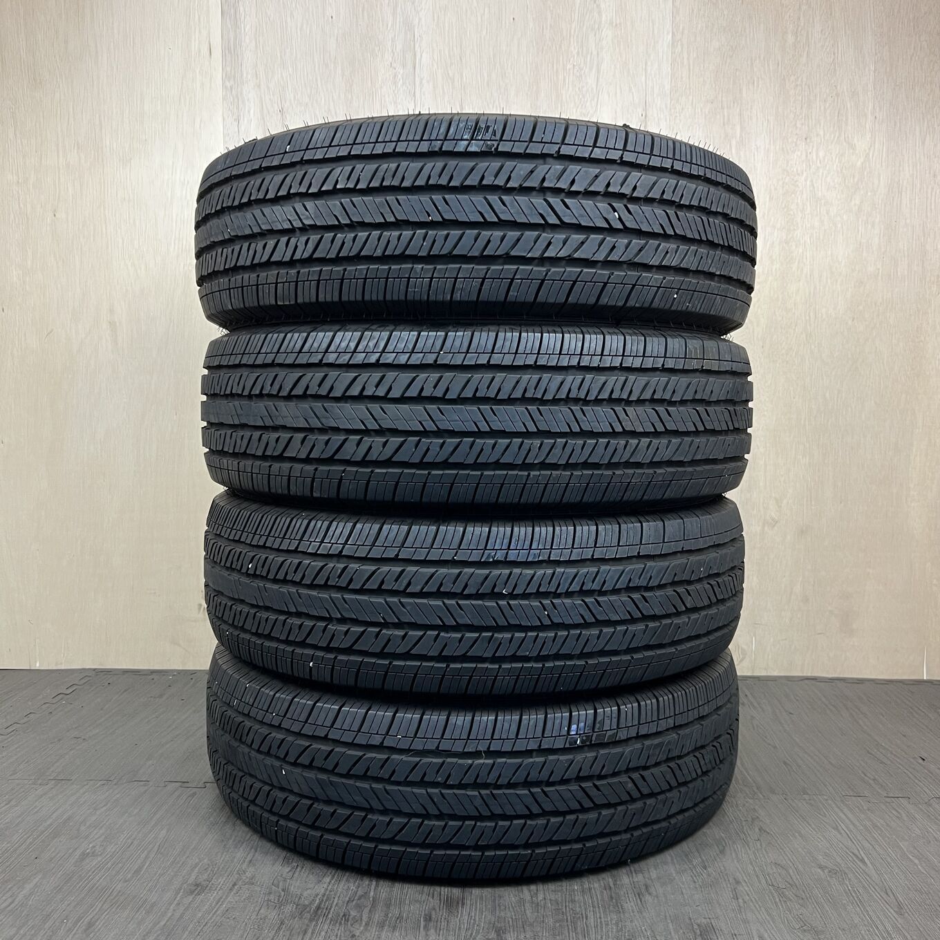 Bridgestone DUELER H/T 685 255/70 R18, фото 5