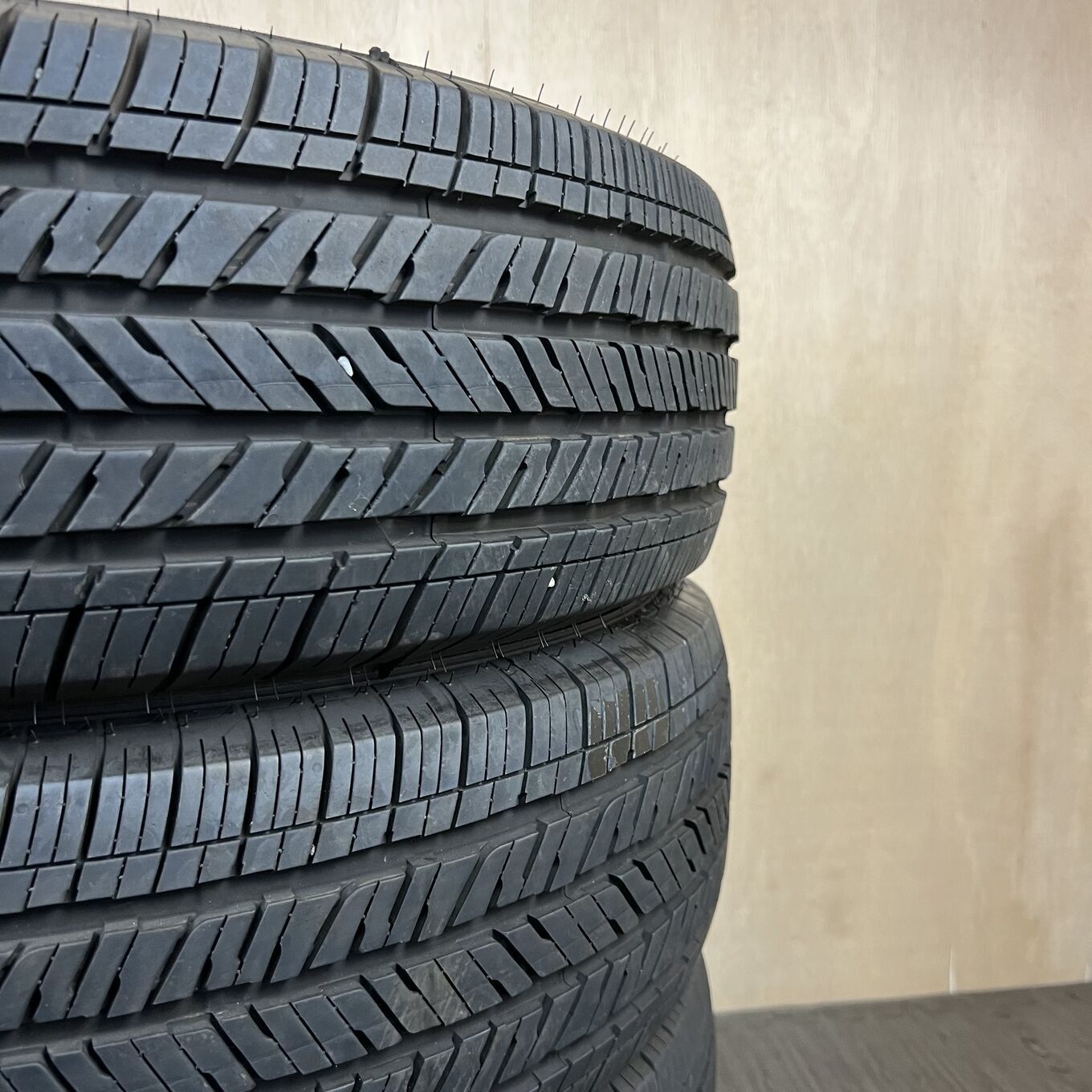 Bridgestone DUELER H/T 685 255/70 R18, фото 6