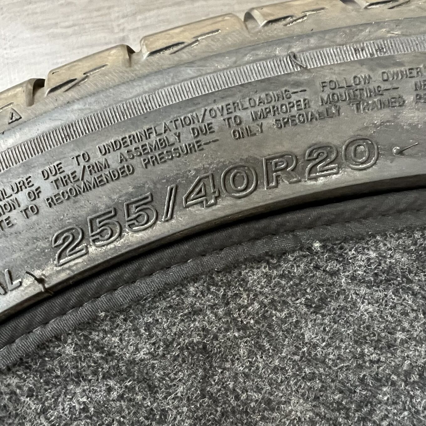 Bridgestone TURANZA T005 255/40 R20, фото 6