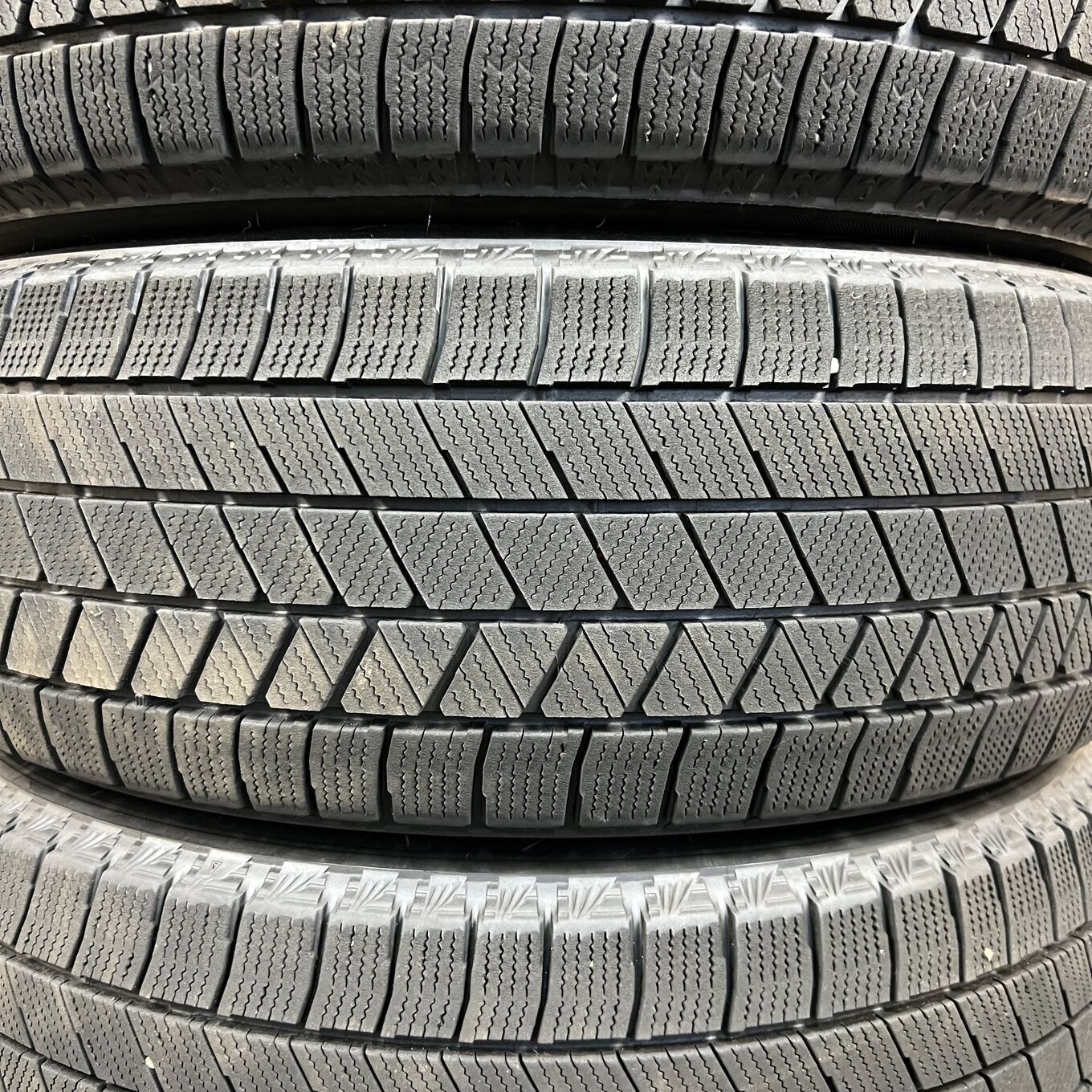 Bridgestone BLIZZAK VRX3 215/60 R17, фото 3