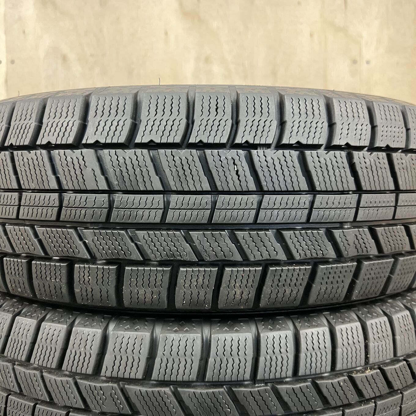 185/65 R15 N2 — 20 400 ¥/комплект