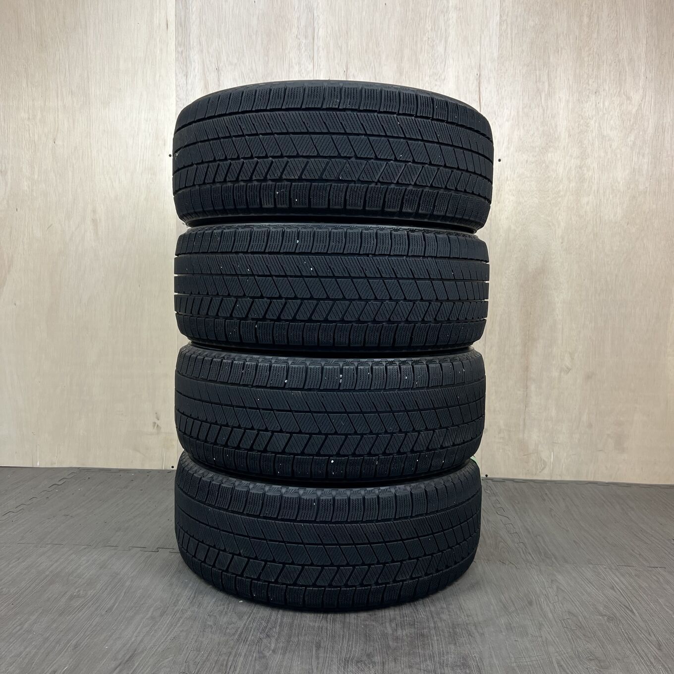 Bridgestone BLIZZAK VRX3 215/50 R17, фото 5