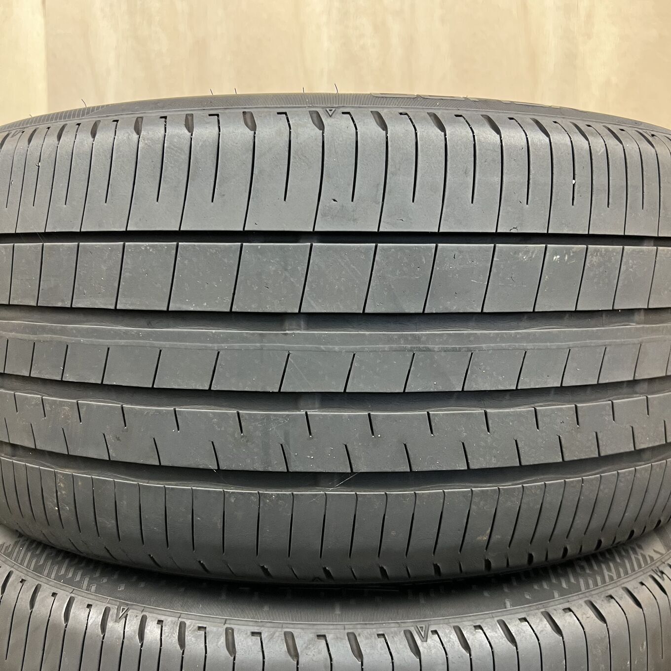 245/40 R18 Dunlop VEURO VE304 — 18 700 ¥/комплект
