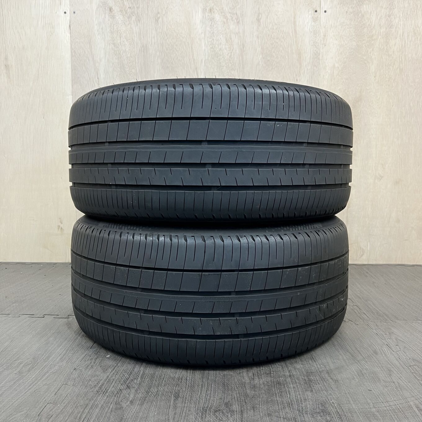 Dunlop VEURO VE304 245/40 R18, фото 3