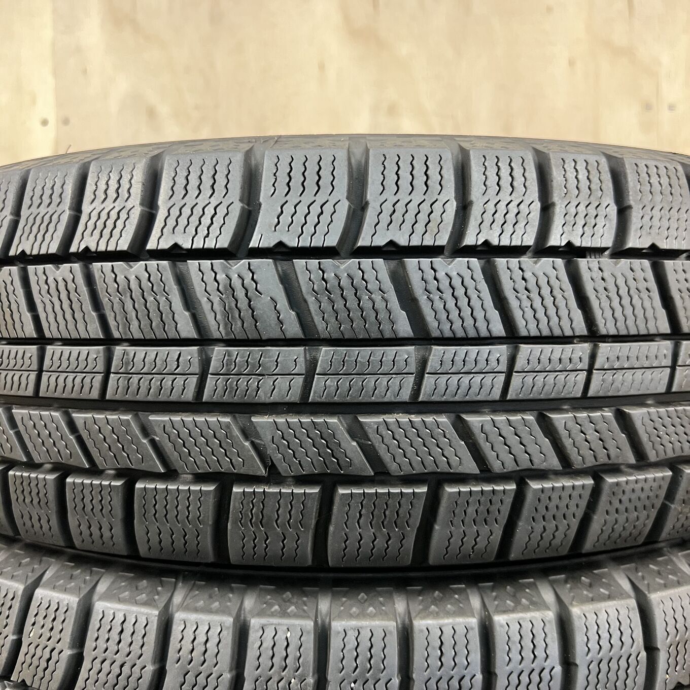 185/65 R15 N2 — 20 400 ¥/комплект