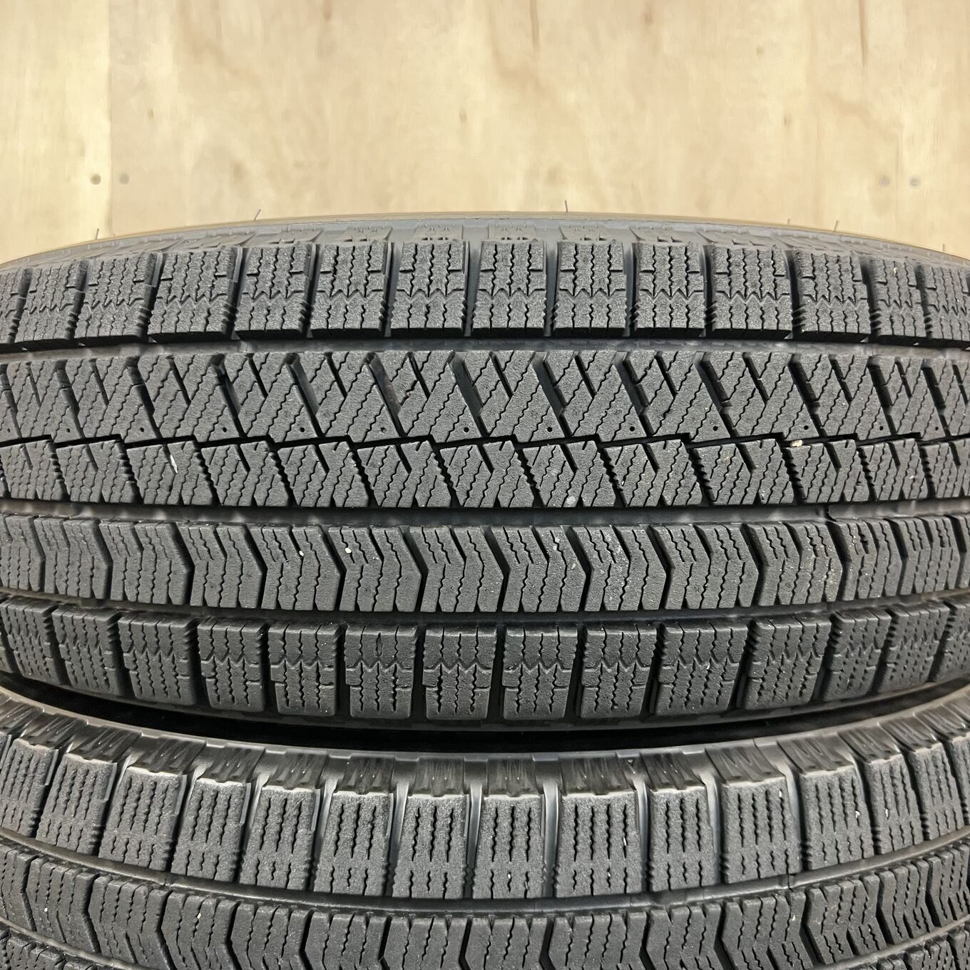185/65 R15 Bridgestone BLIZZAK VRX2 — 14 500 ¥/комплект