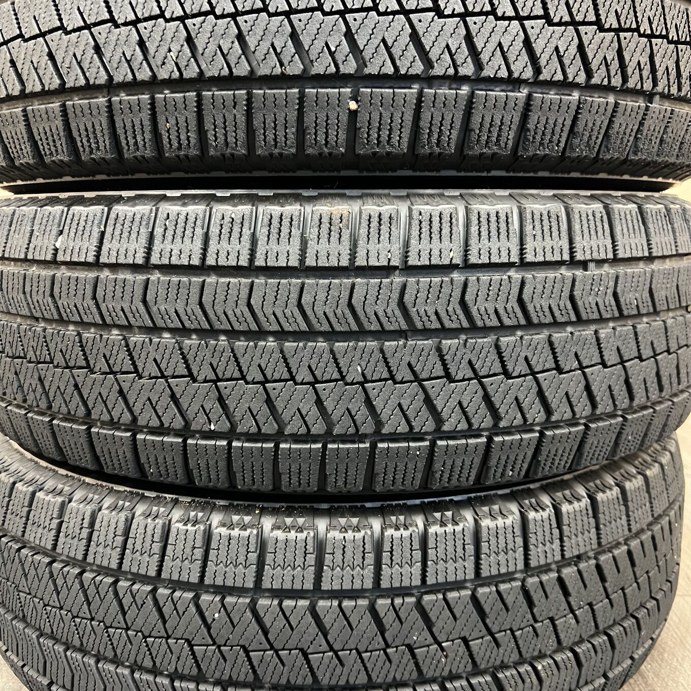 Bridgestone BLIZZAK VRX2 185/65 R15, фото 3
