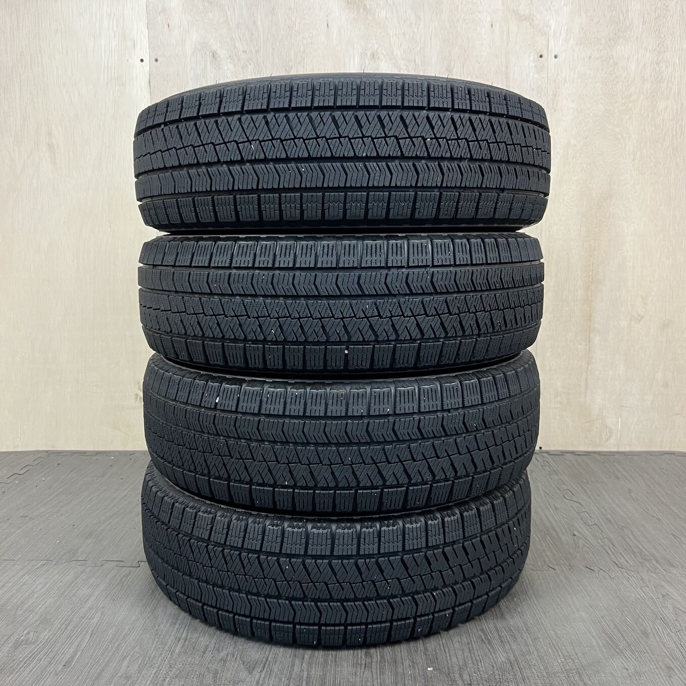 Bridgestone BLIZZAK VRX2 185/65 R15, фото 5