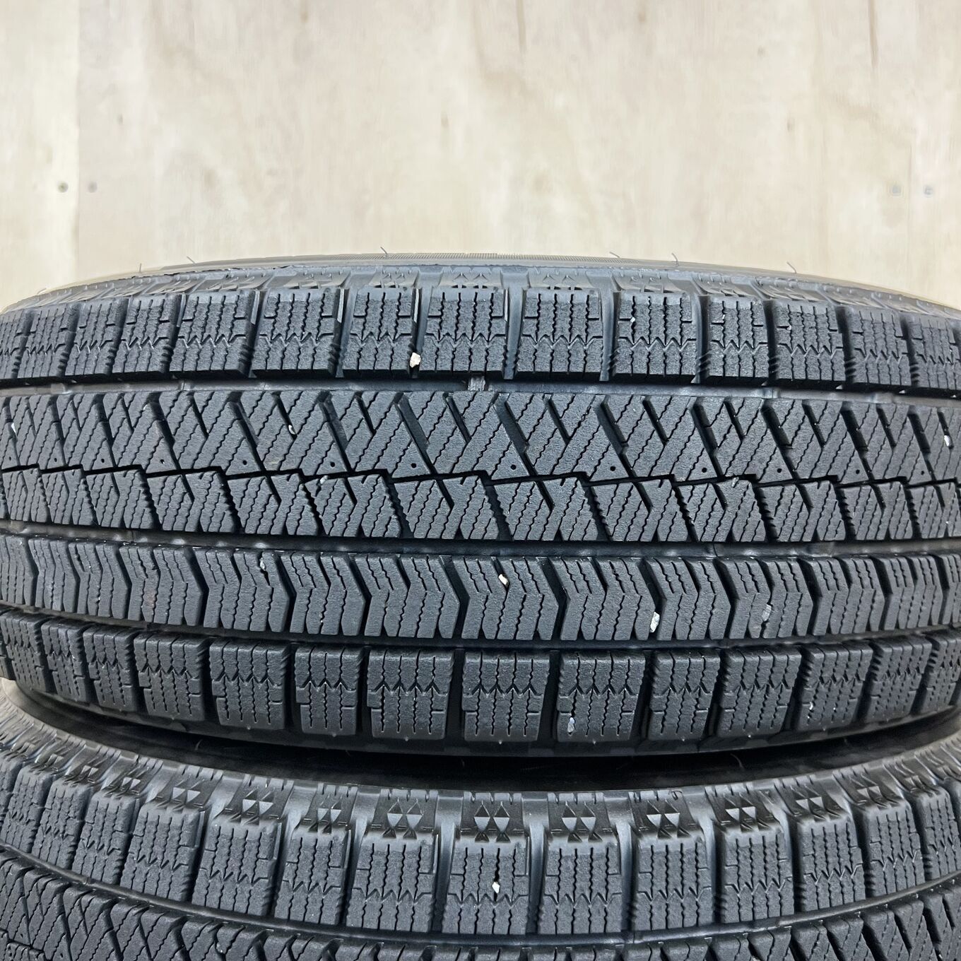 175/65 R14 Bridgestone BLIZZAK VRX2 — 12 800 ¥/комплект