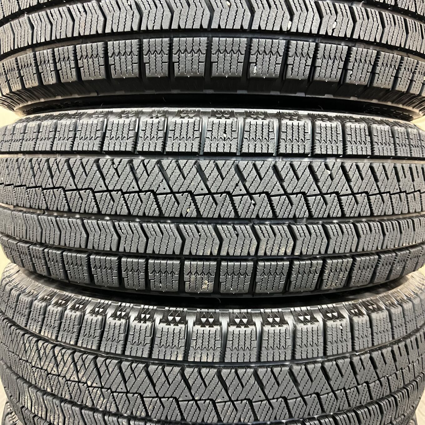 Bridgestone BLIZZAK VRX2 175/65 R14, фото 2