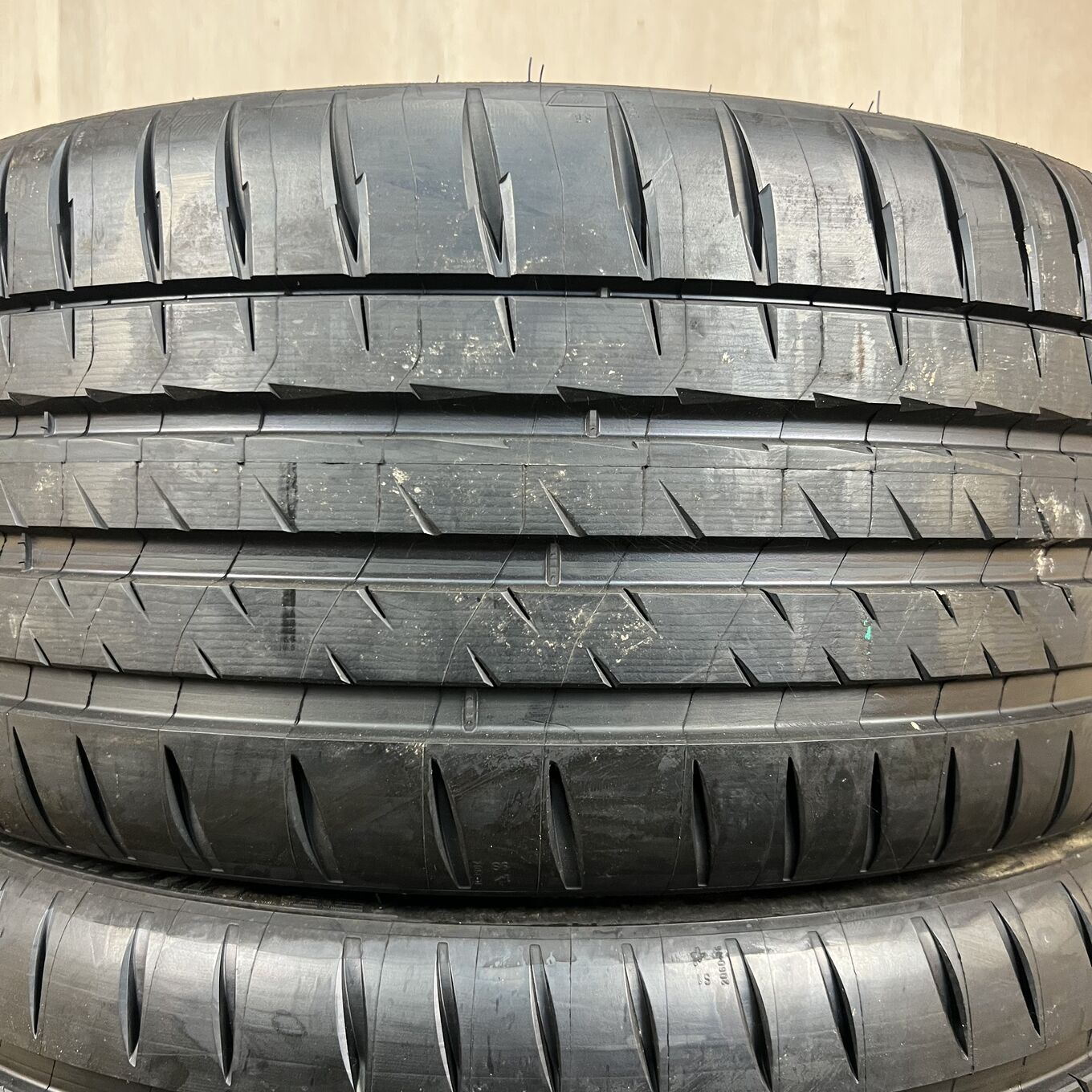 235/35 R20 Michelin PILOT SPORT 4 S — 93 500 ¥/комплект