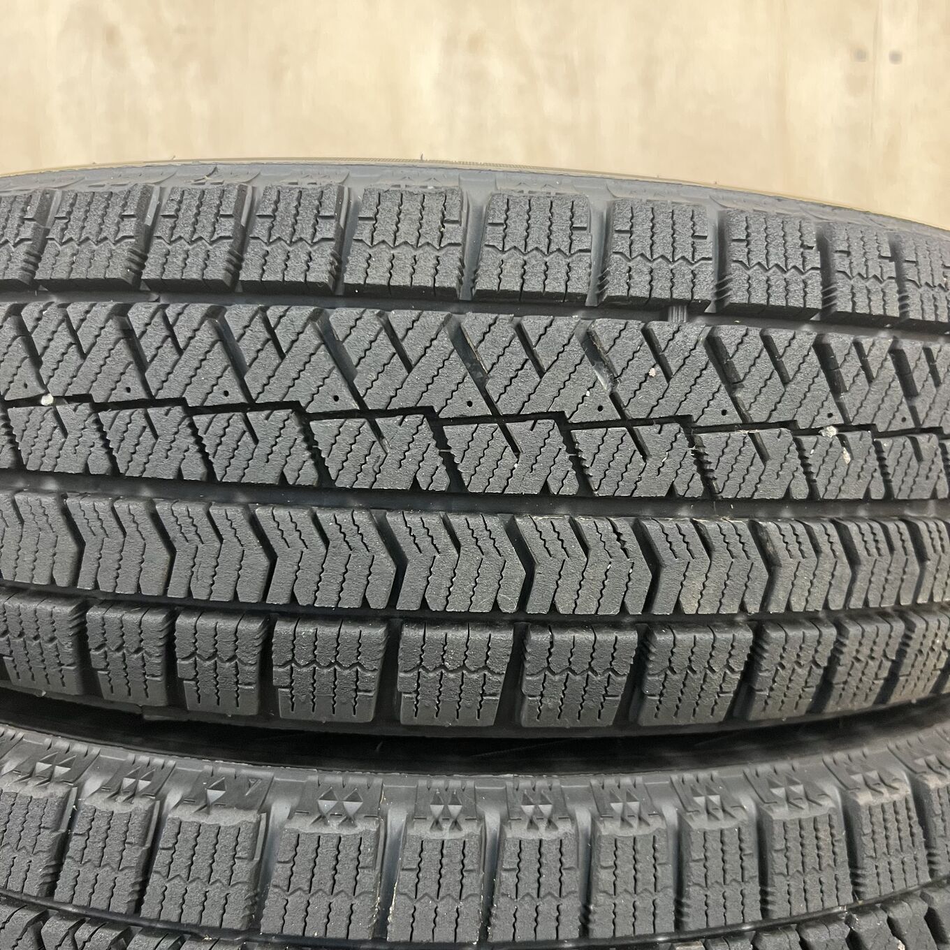 165/70 R14 Bridgestone BLIZZAK VRX2 — 15 200 ¥/комплект
