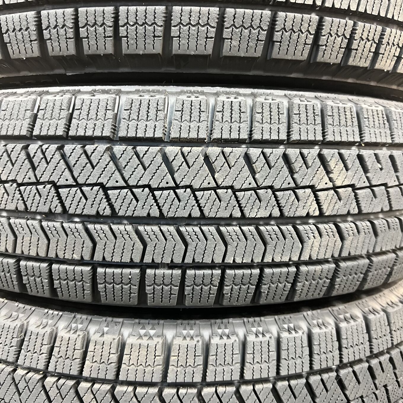 Bridgestone BLIZZAK VRX2 165/70 R14, фото 2