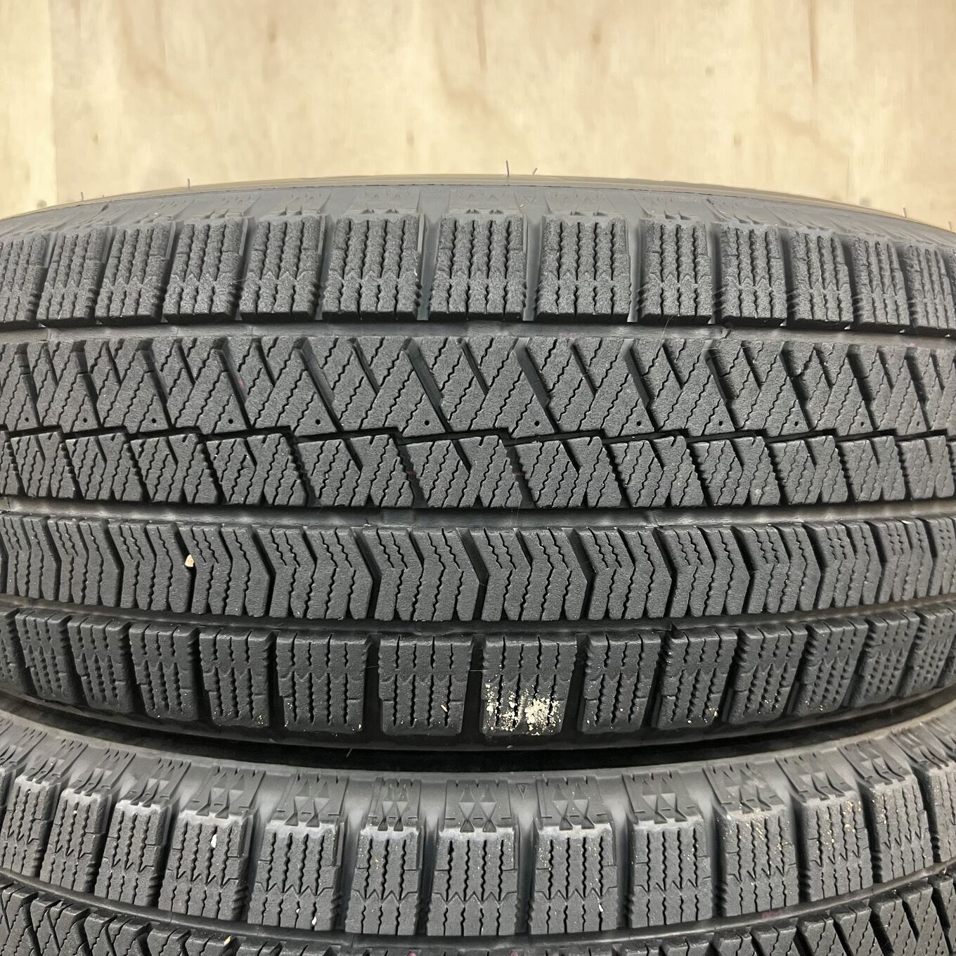 195/65 R15 Bridgestone BLIZZAK VRX2 — 15 300 ¥/комплект