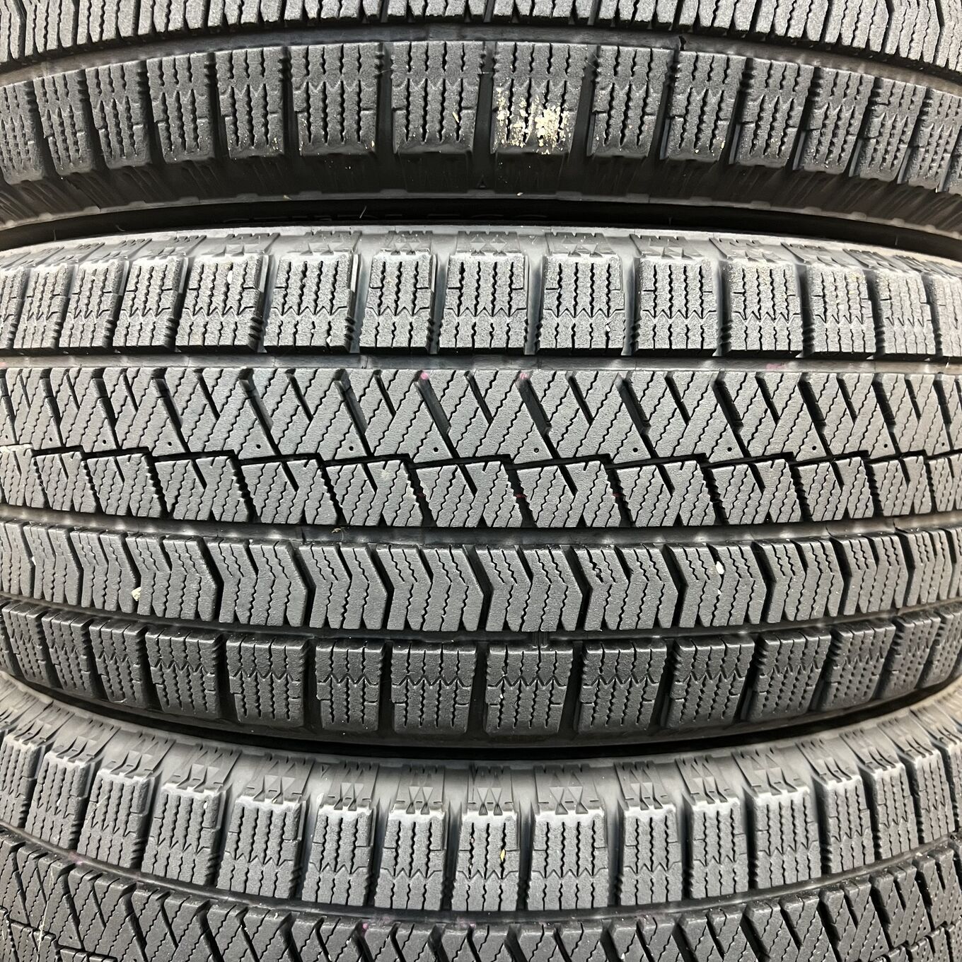 Bridgestone BLIZZAK VRX2 195/65 R15, фото 2