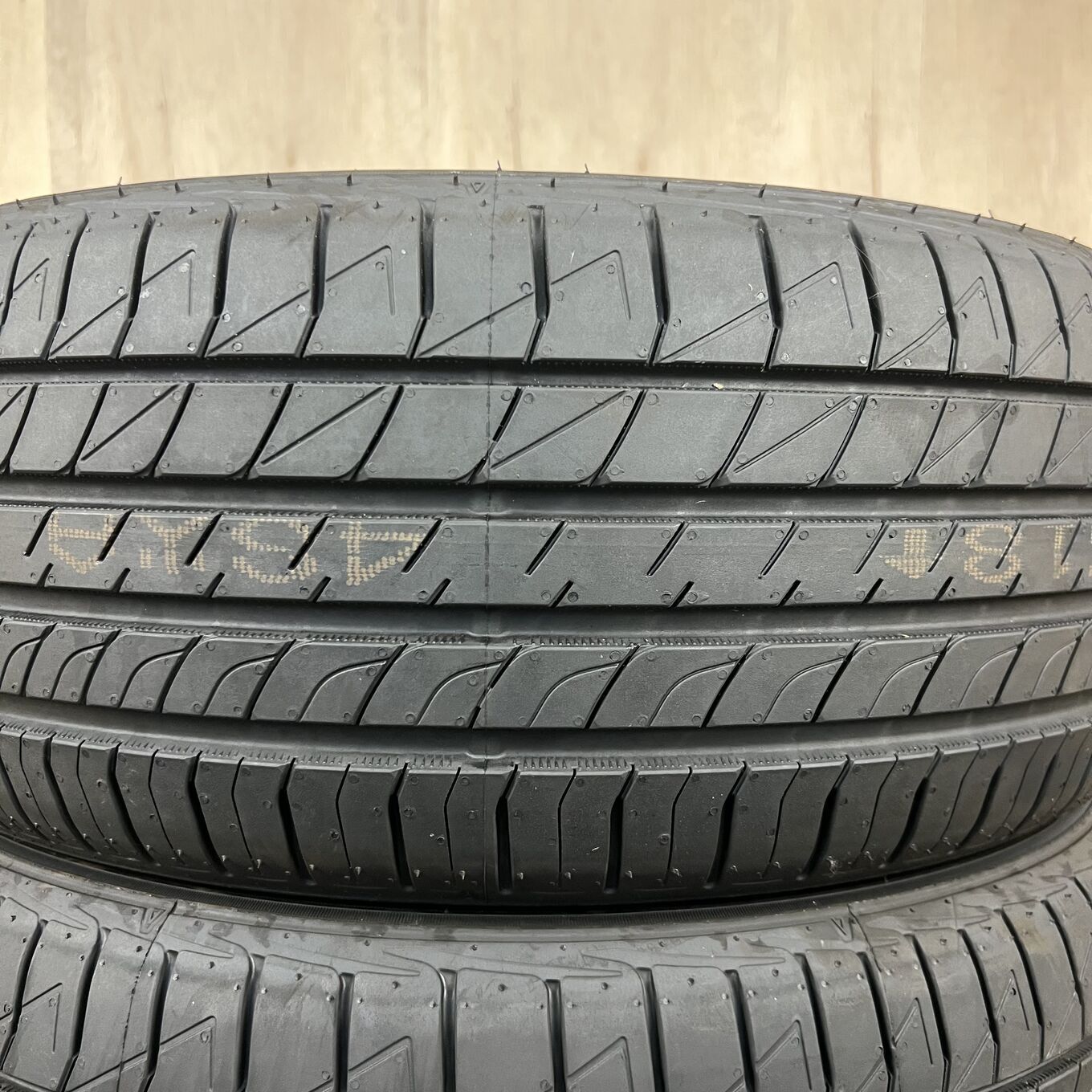 215/50 R17 Dunlop LE MANS V+ — 51 000 ¥/комплект