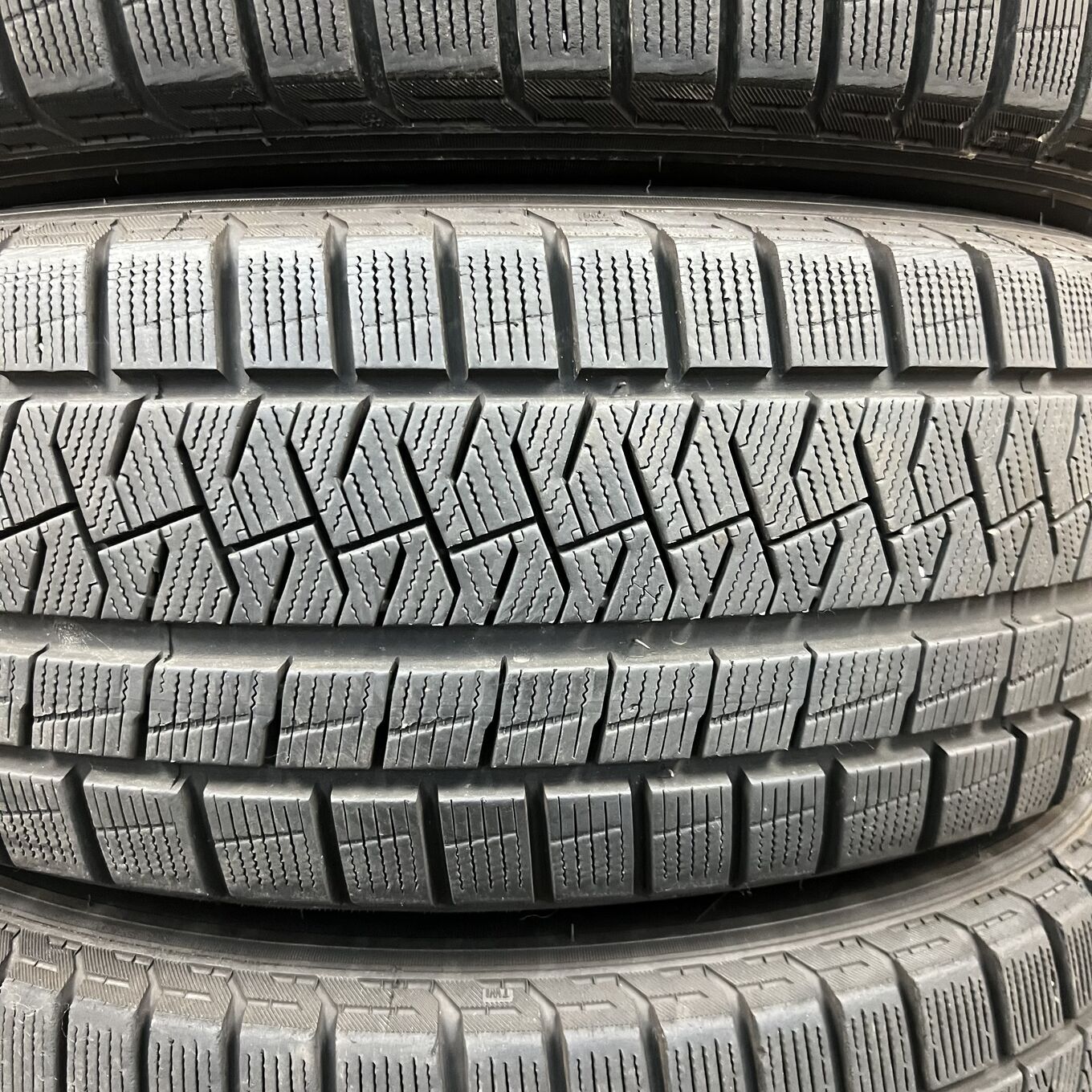 Pirelli ICE ASIMMETRICO 235/60 R18, фото 3