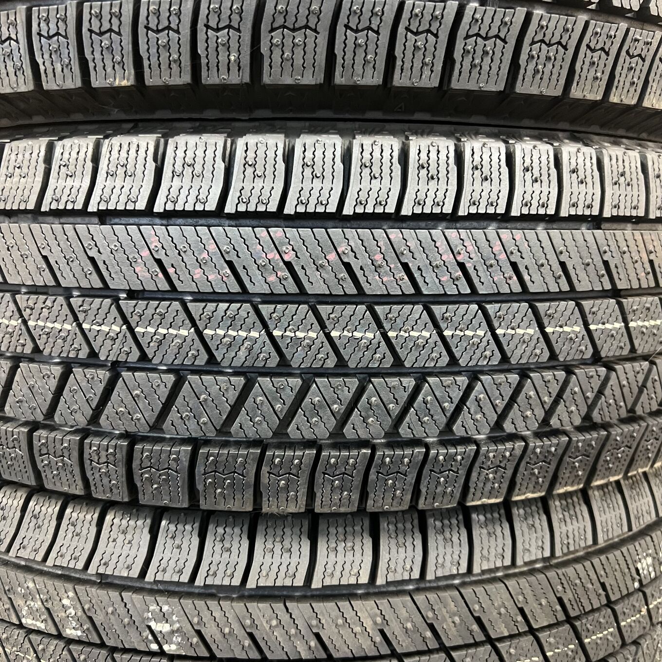 Bridgestone BLIZZAK VRX3 185/65 R15, фото 3