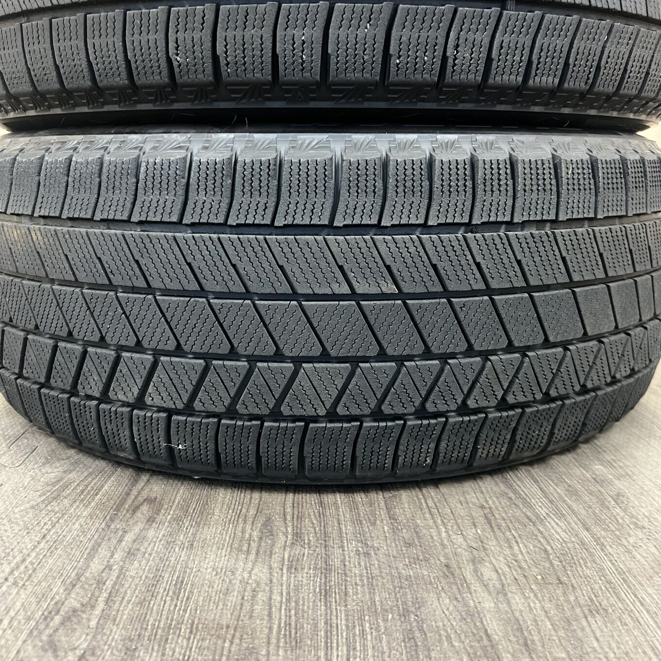 Bridgestone BLIZZAK VRX3 215/50 R17, фото 4