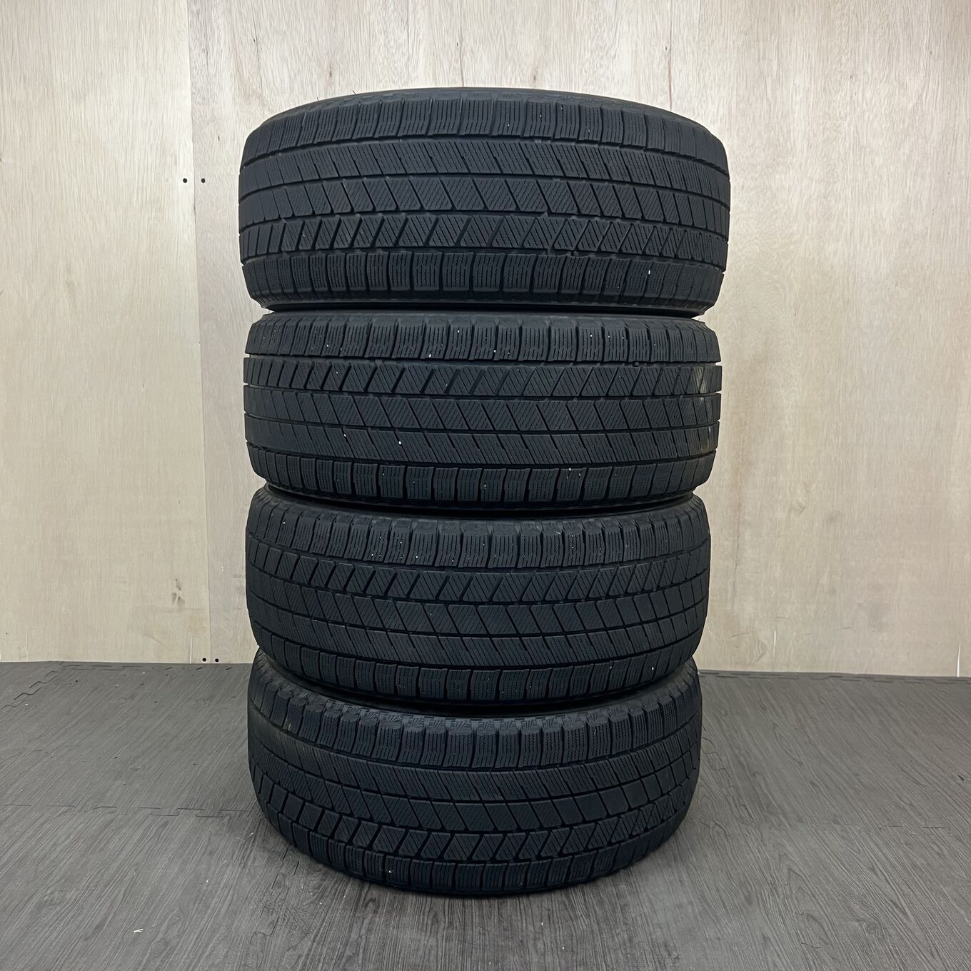 Bridgestone BLIZZAK VRX3 215/50 R17, фото 5