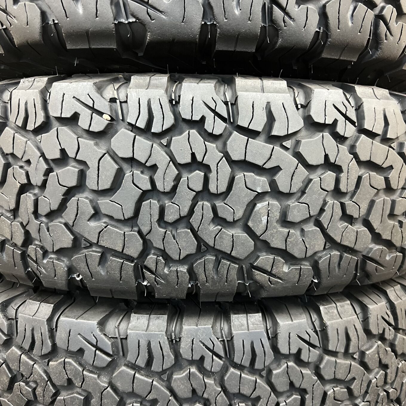 Bfgoodrich ALL-TERRAIN T/A KO2 235/85 R16, фото 3