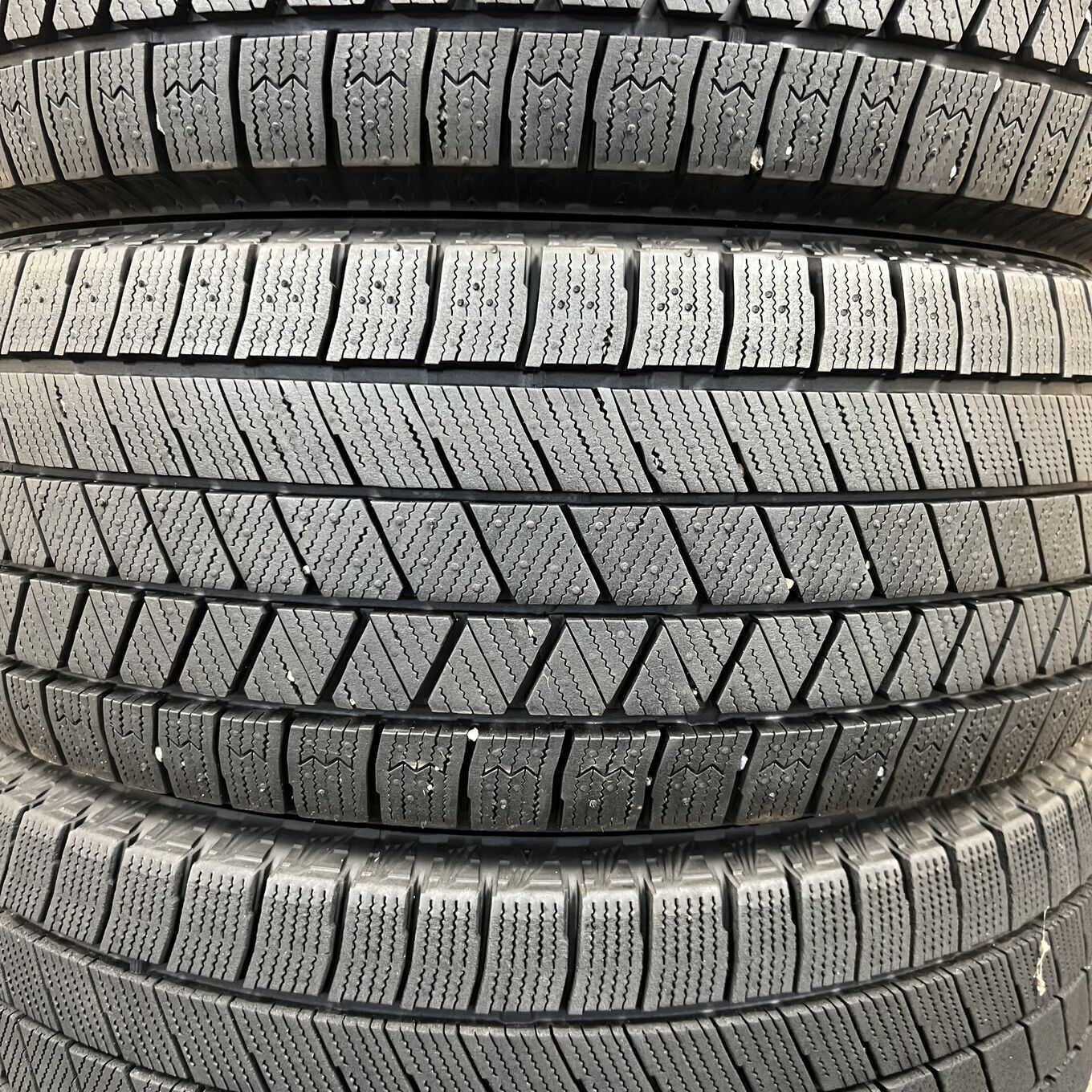Bridgestone BLIZZAK VRX3 205/55 R16, фото 3