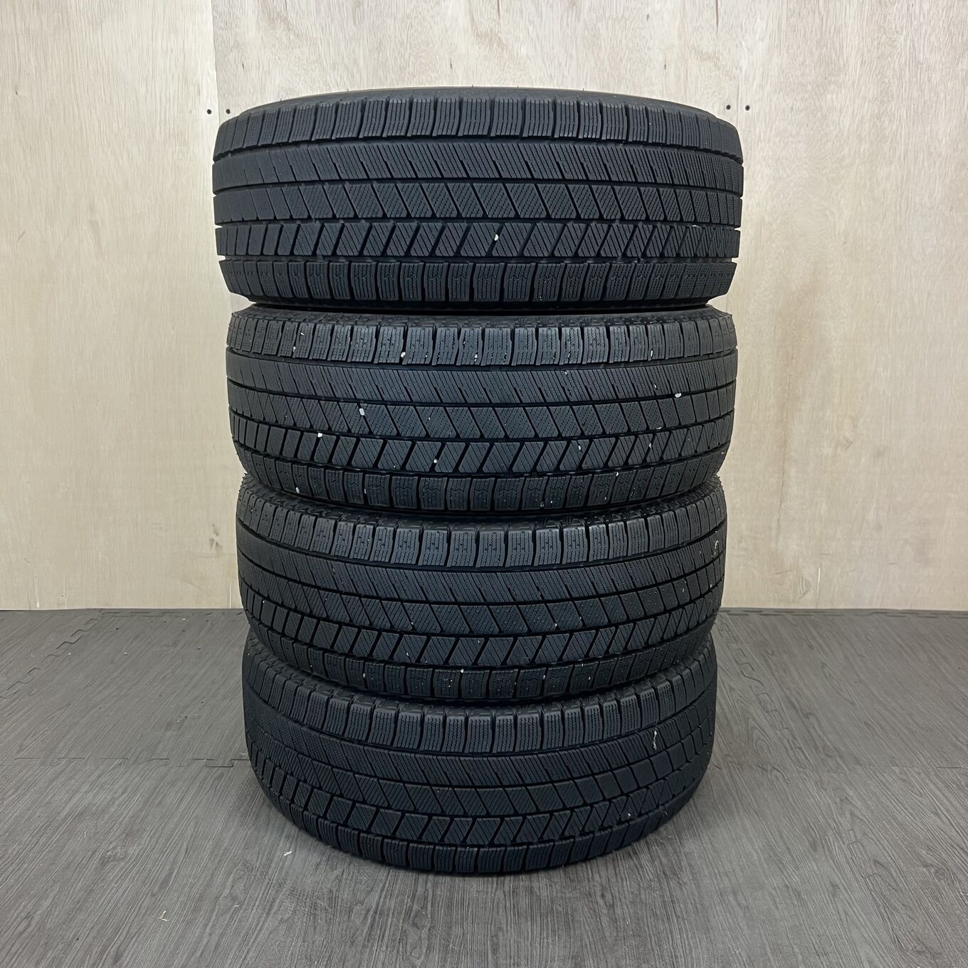 Bridgestone BLIZZAK VRX3 205/55 R16, фото 5
