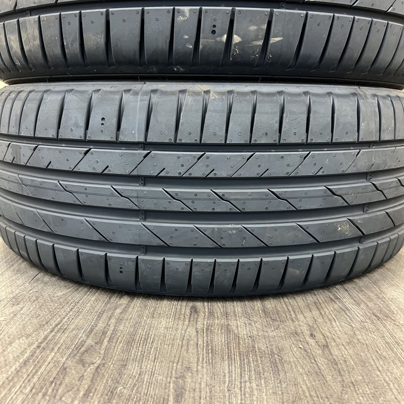 Hankook K137A VENTUS EVO SUV 225/50 R18, фото 4