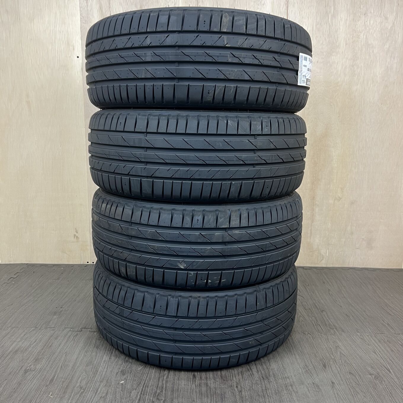 Hankook K137A VENTUS EVO SUV 225/50 R18, фото 5