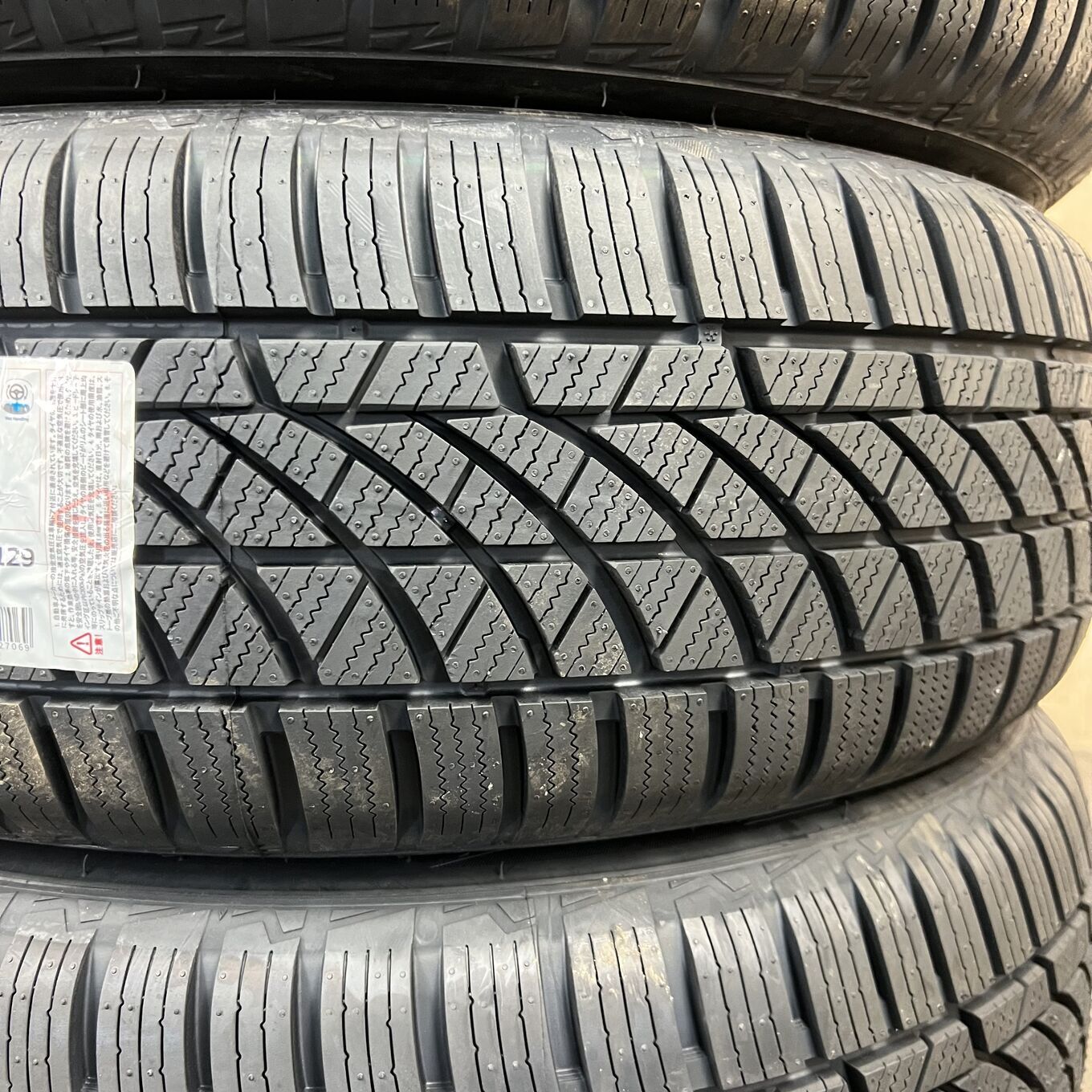 Hankook WEATHERFLEX GT 225/60 R18, фото 3