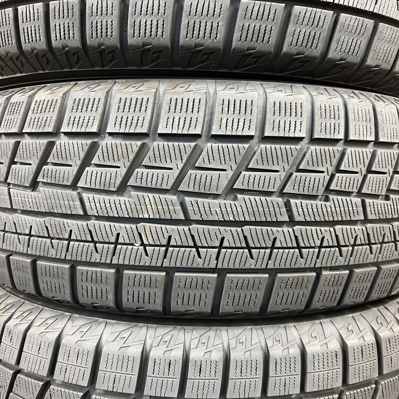 Yokohama ICE GUARD IG60 215/60 R16, фото 2
