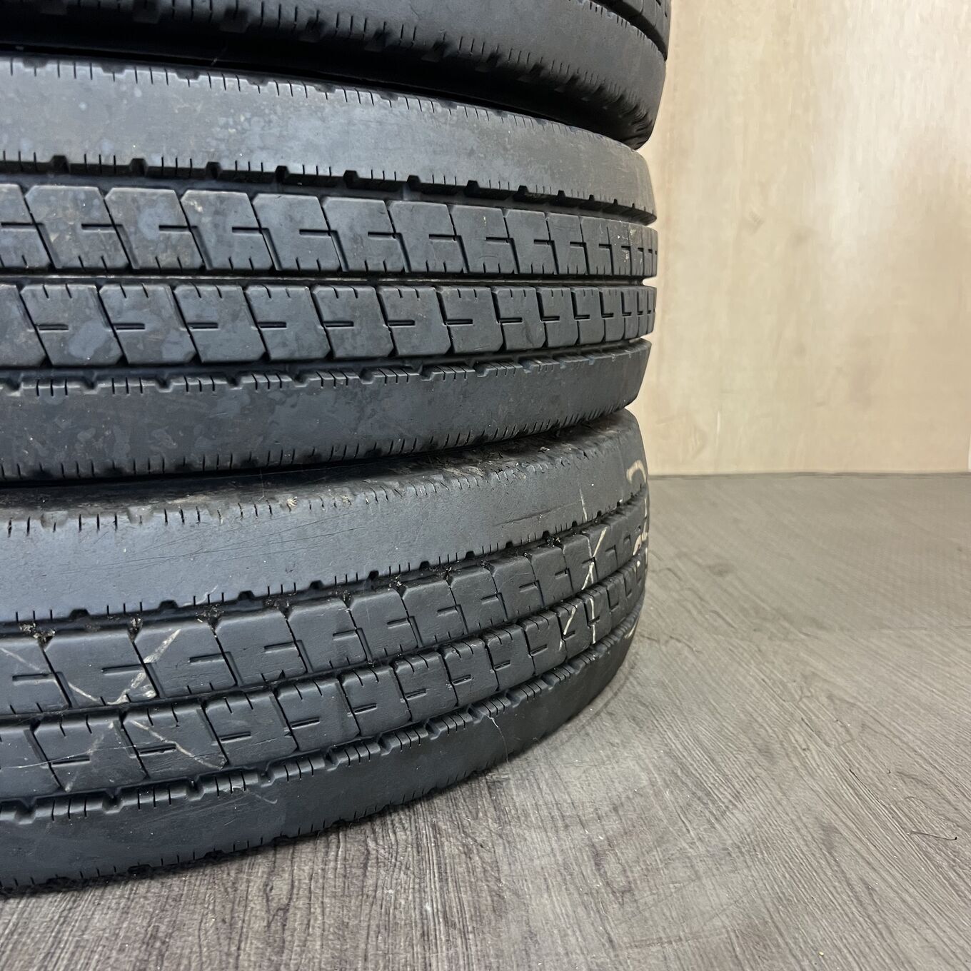 Bridgestone DURAVIS R207 205/80 R17.5, фото 3