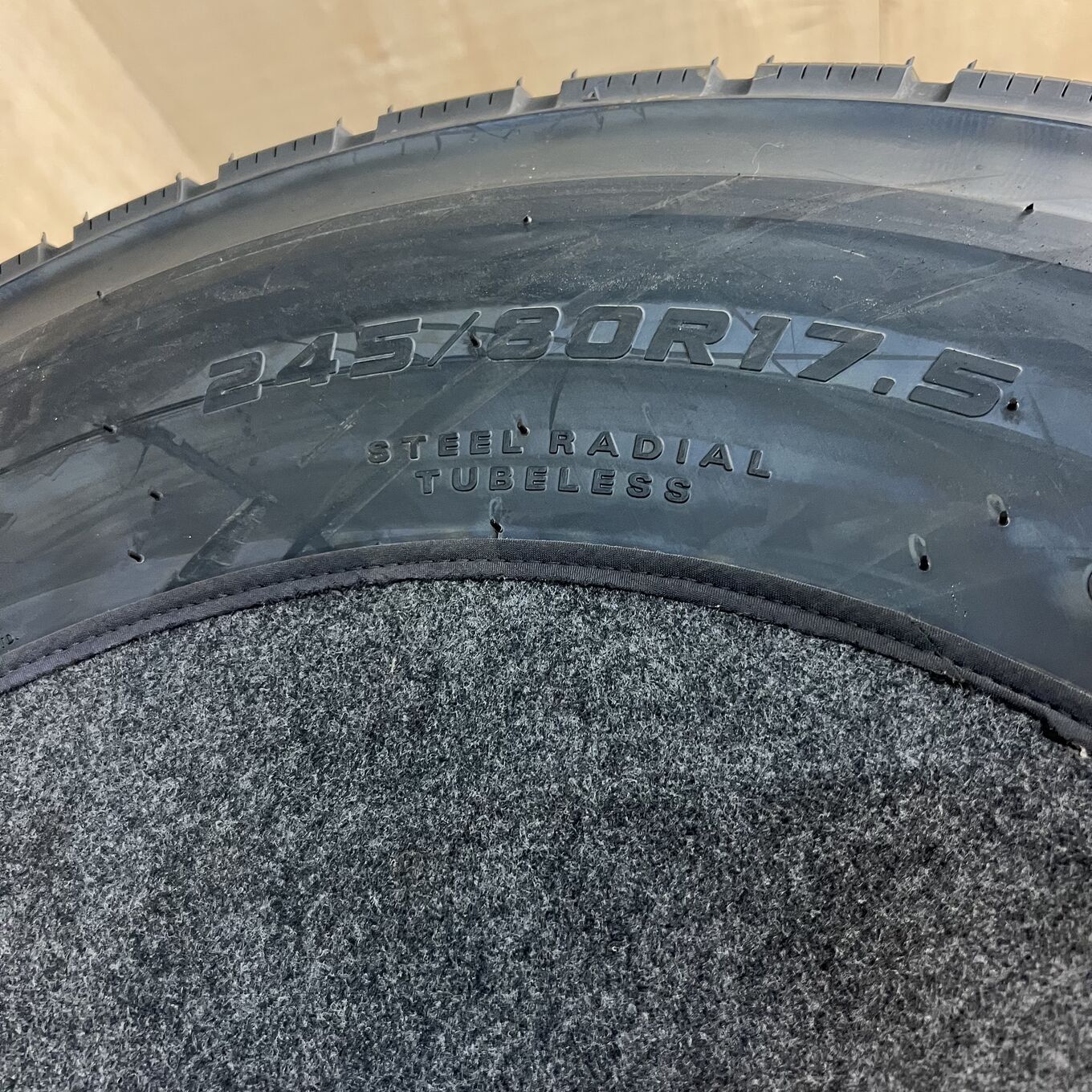Dunlop SP680 245/80 R17.5, фото 5