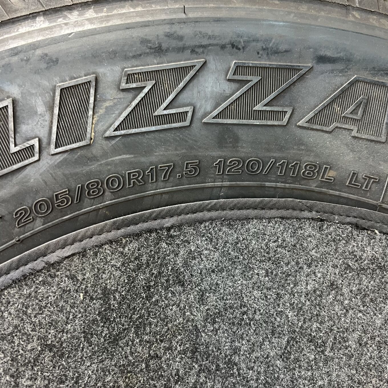 Bridgestone BLIZZAK W979 205/80 R17.5, фото 6