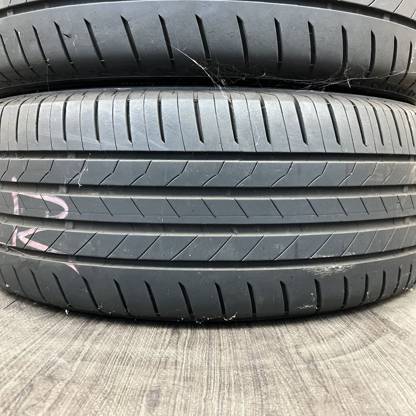 Bridgestone ALENZA 001 235/50 R20, фото 4
