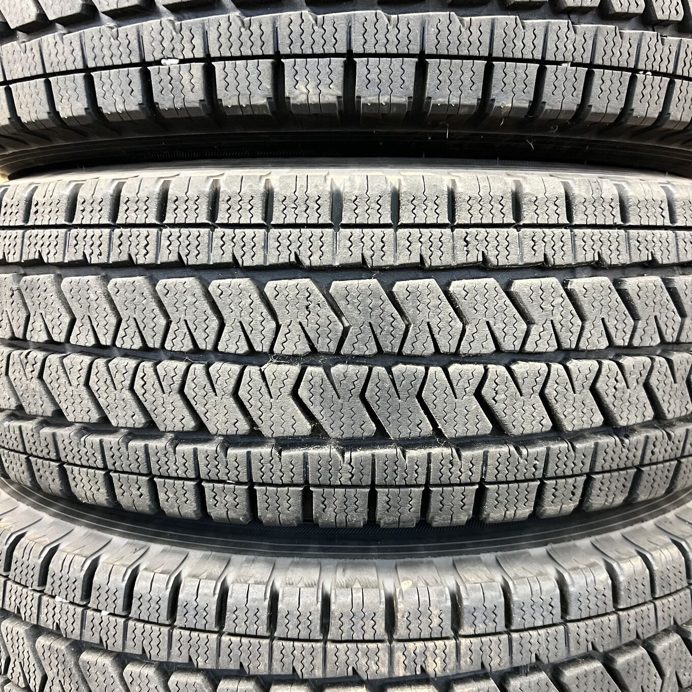 Bridgestone BLIZZAK VL10A 185/80 R14, фото 3