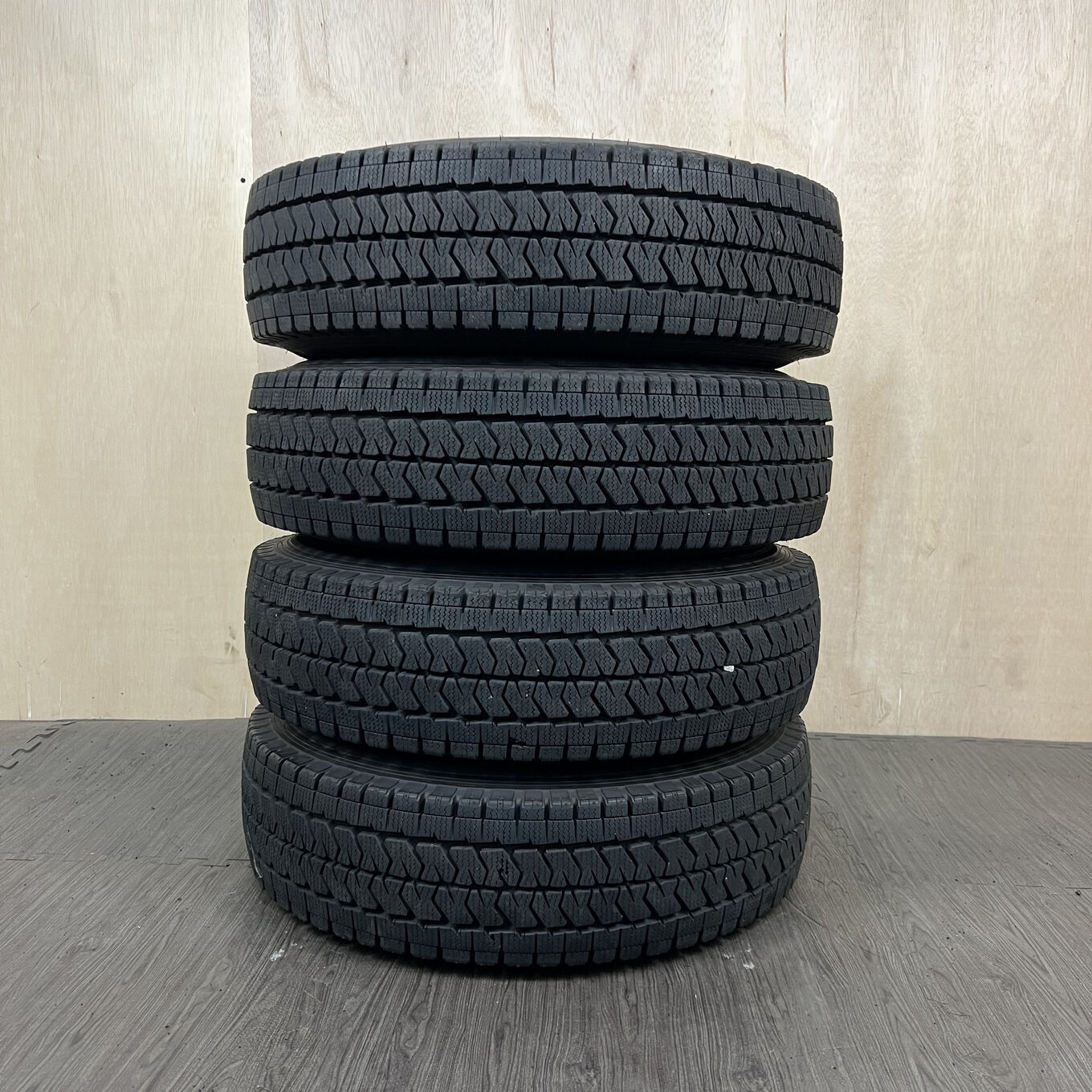 Bridgestone BLIZZAK VL10 195/80 R15, фото 5