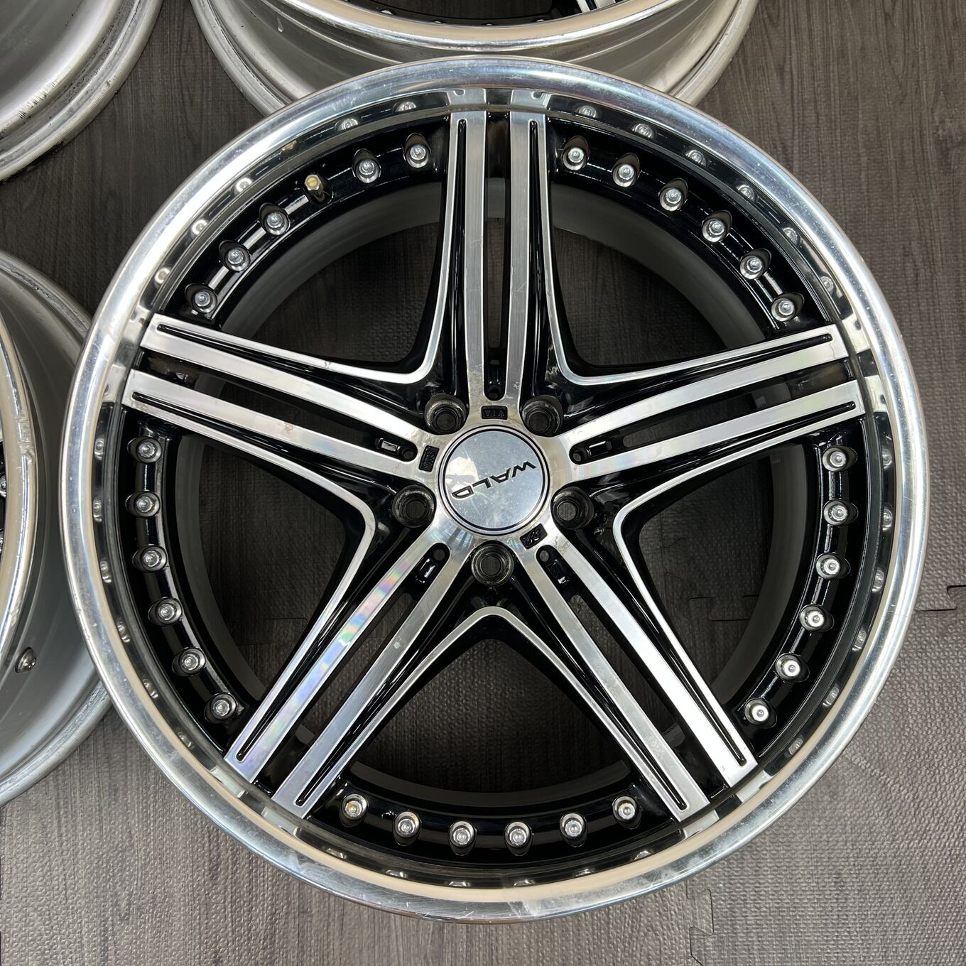 R20 9J ET32 5x114.3 MAHORA — 65 500 ¥/комплект