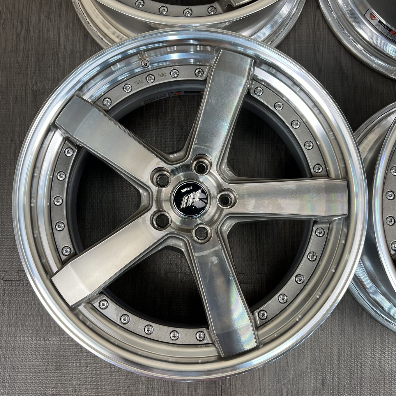 R19 8J ET47 5x114.3 ZE2 — 102 000 ¥/комплект