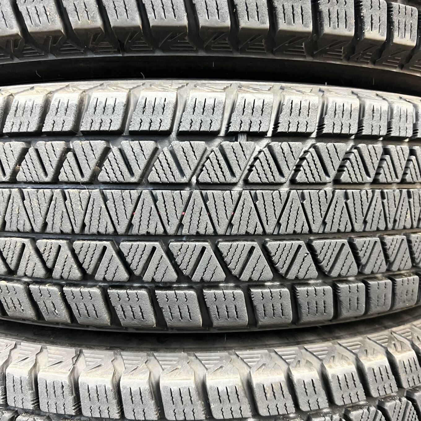 Bridgestone BLIZZAK DM-V1 175/80 R16, фото 2