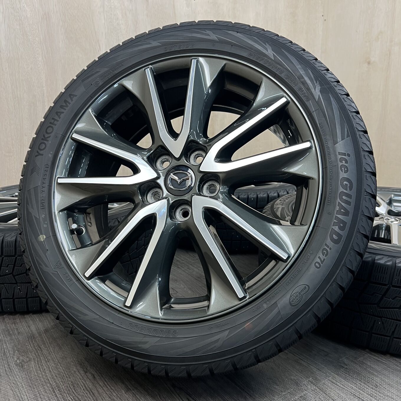 Б/У колесо в сборе 215/50 R18 Yokohama ICE GUARD IG70, артикул 0285AS040926