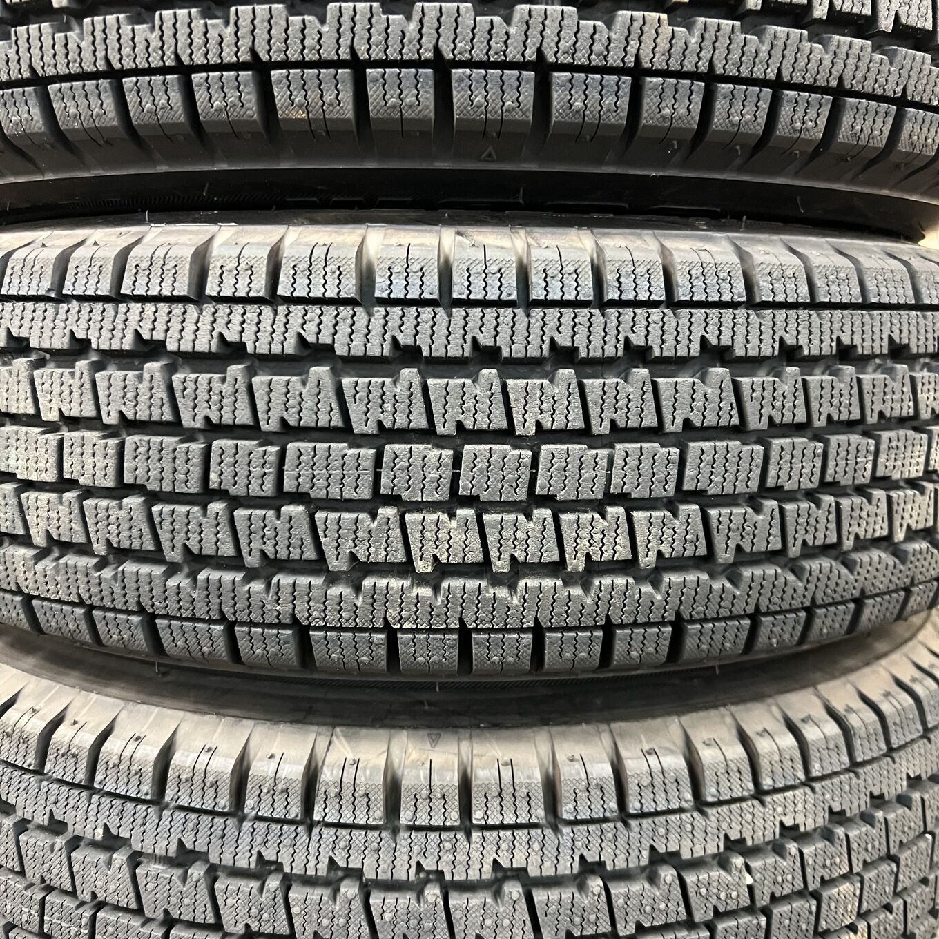 Bridgestone W300 145/80 R12, фото 3