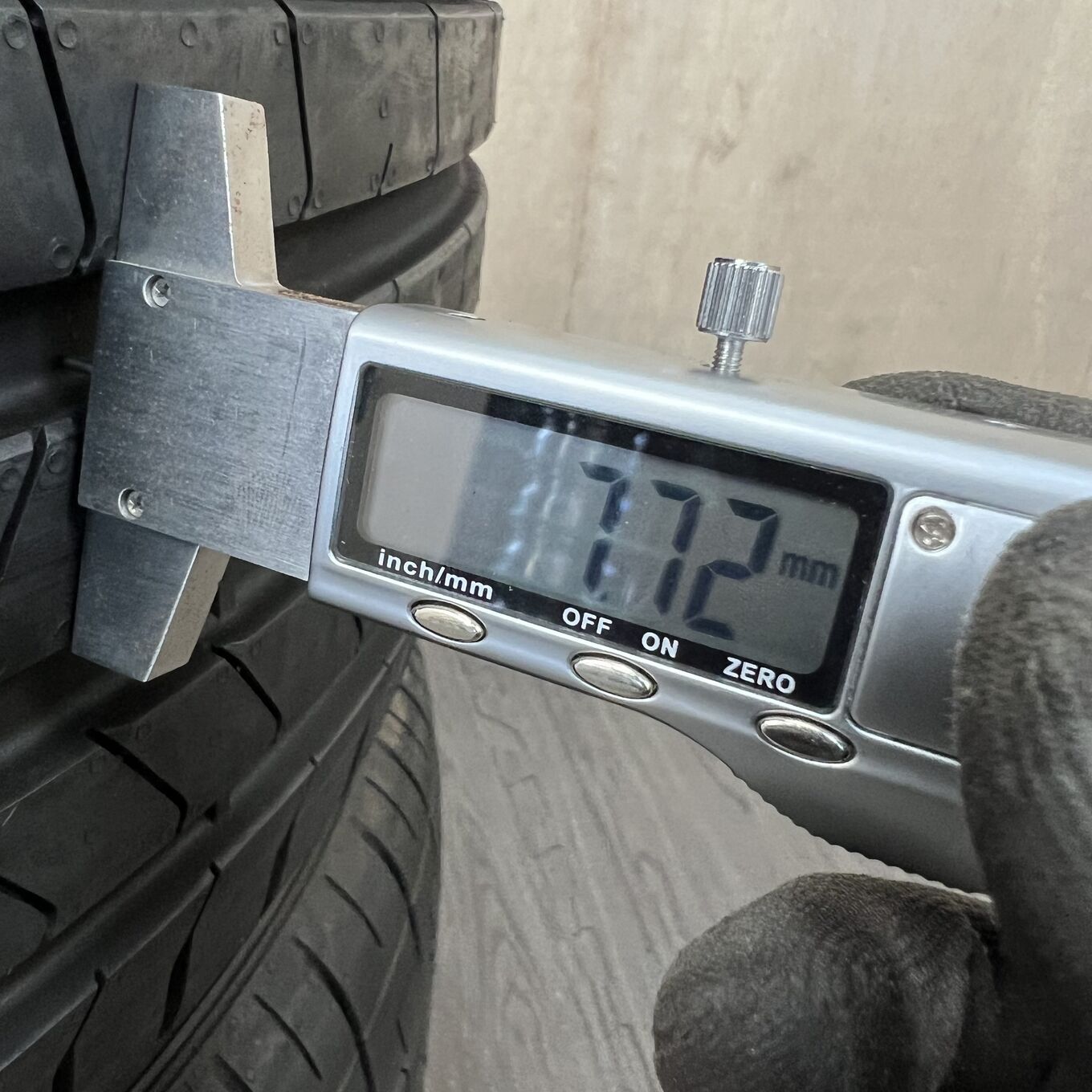 Pirelli P ZERO 255/35 R21, фото 5