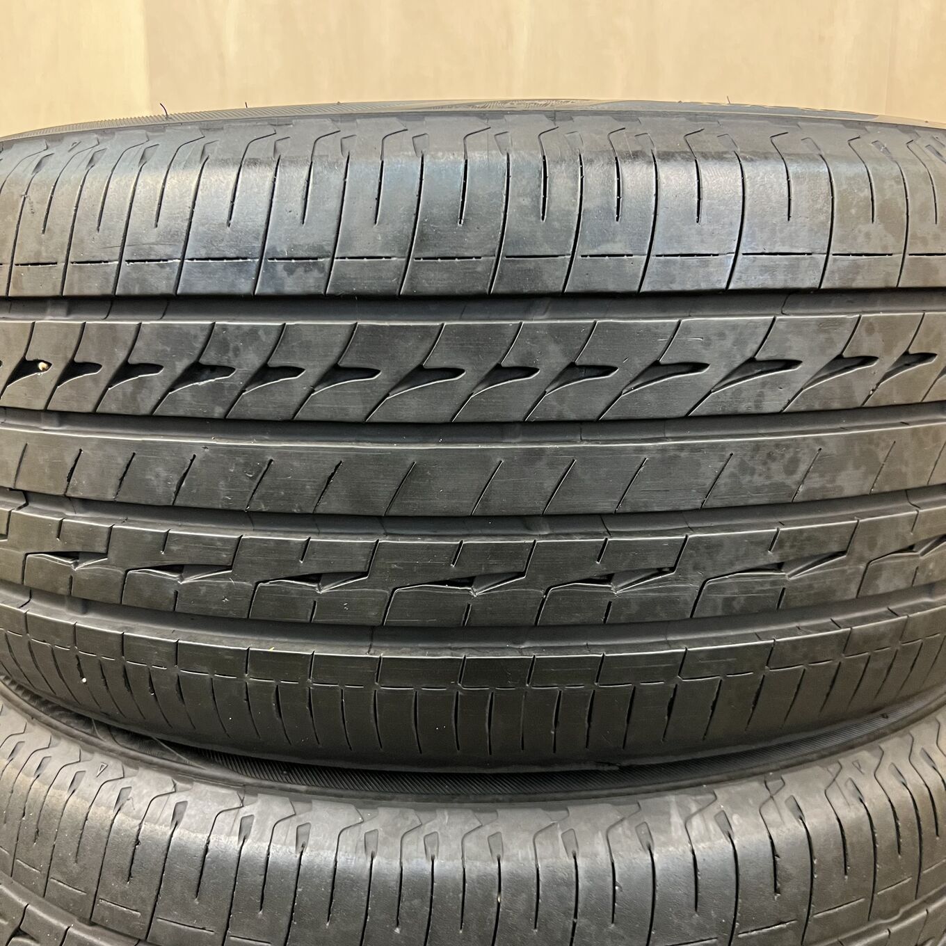 225/45 R18 Bridgestone REGNO GR-XII — 25 500 ¥/комплект
