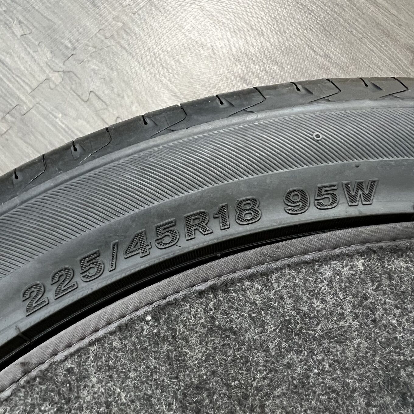 Bridgestone REGNO GR-XII 225/45 R18, фото 6