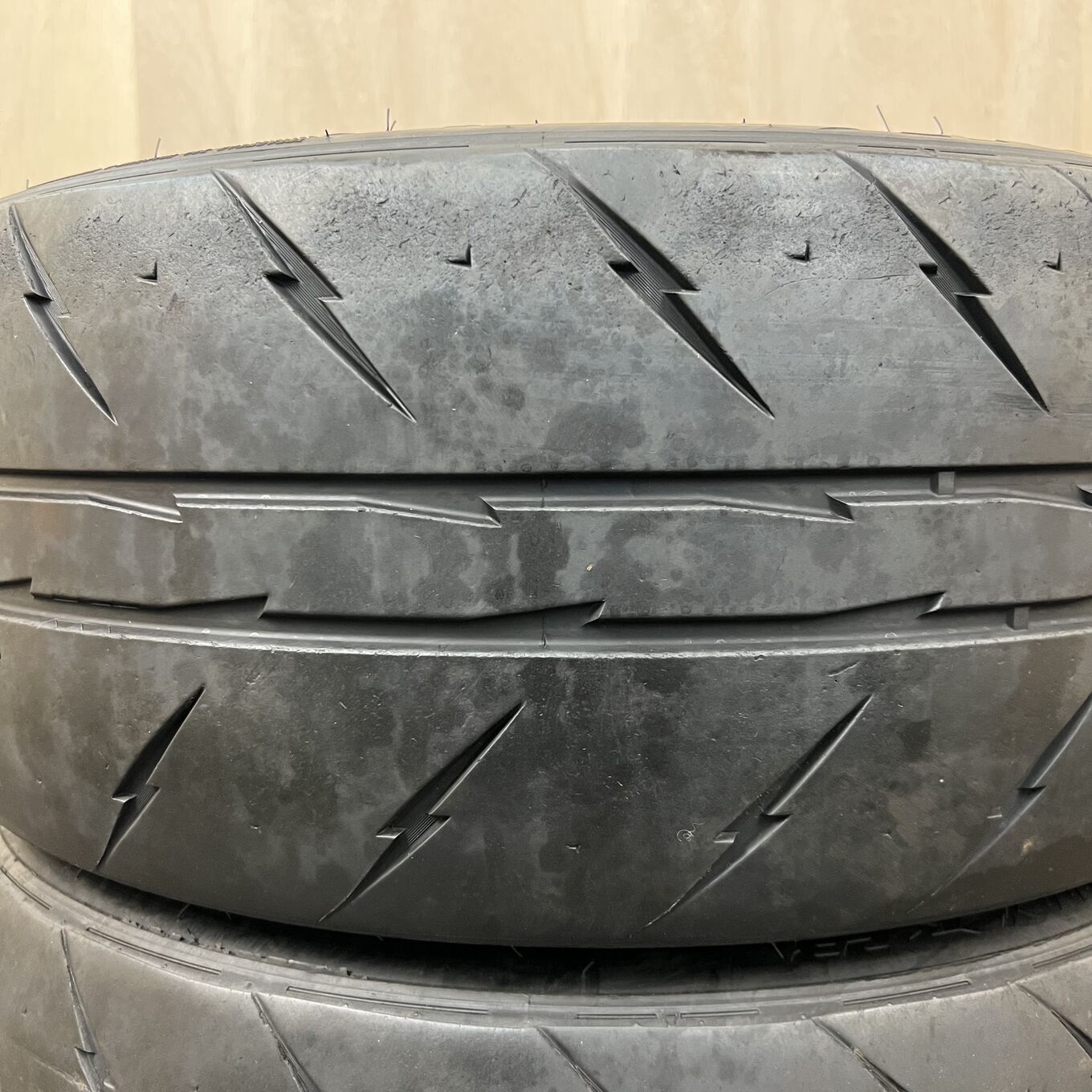 225/40 R18 REVIMAX R23 — 27 200 ¥/комплект